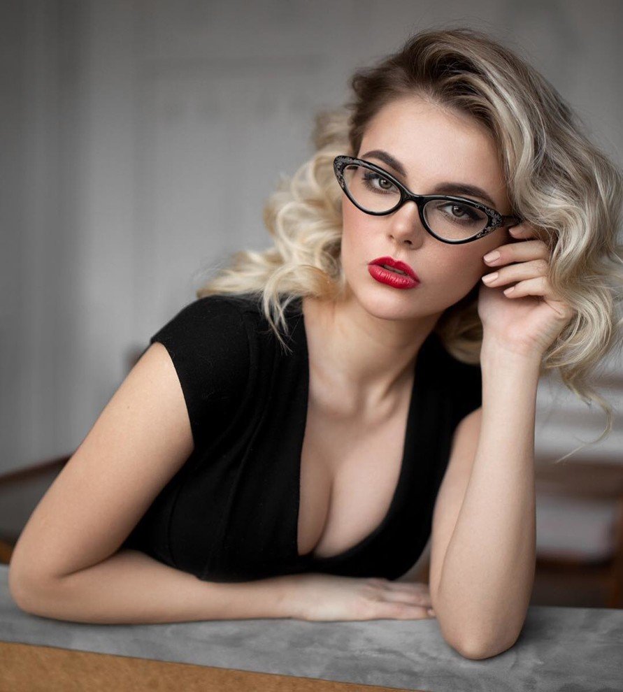 Oktyabrina Maximova Maxim