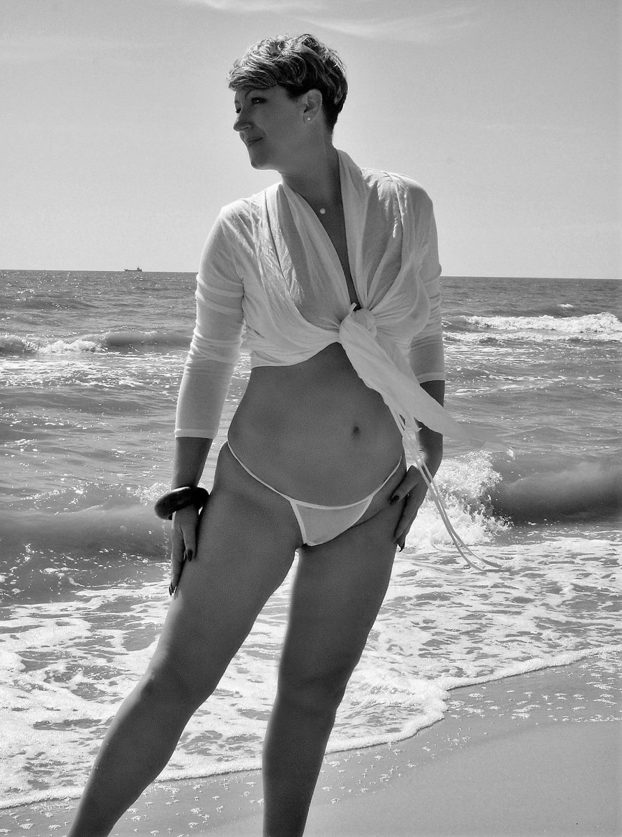 Naked Lenora Model Model
