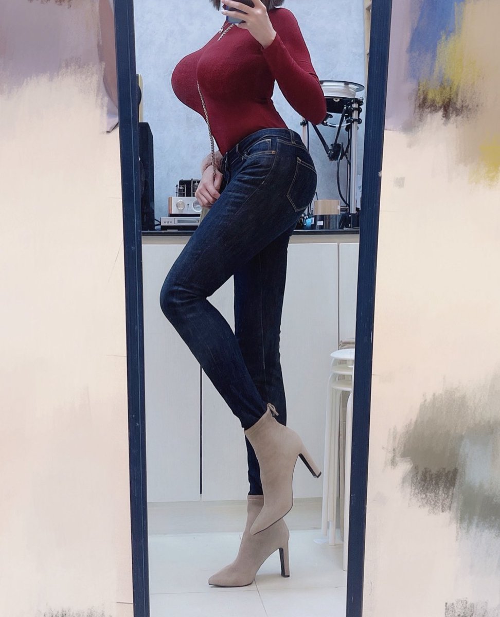 Nickycoser cosplay