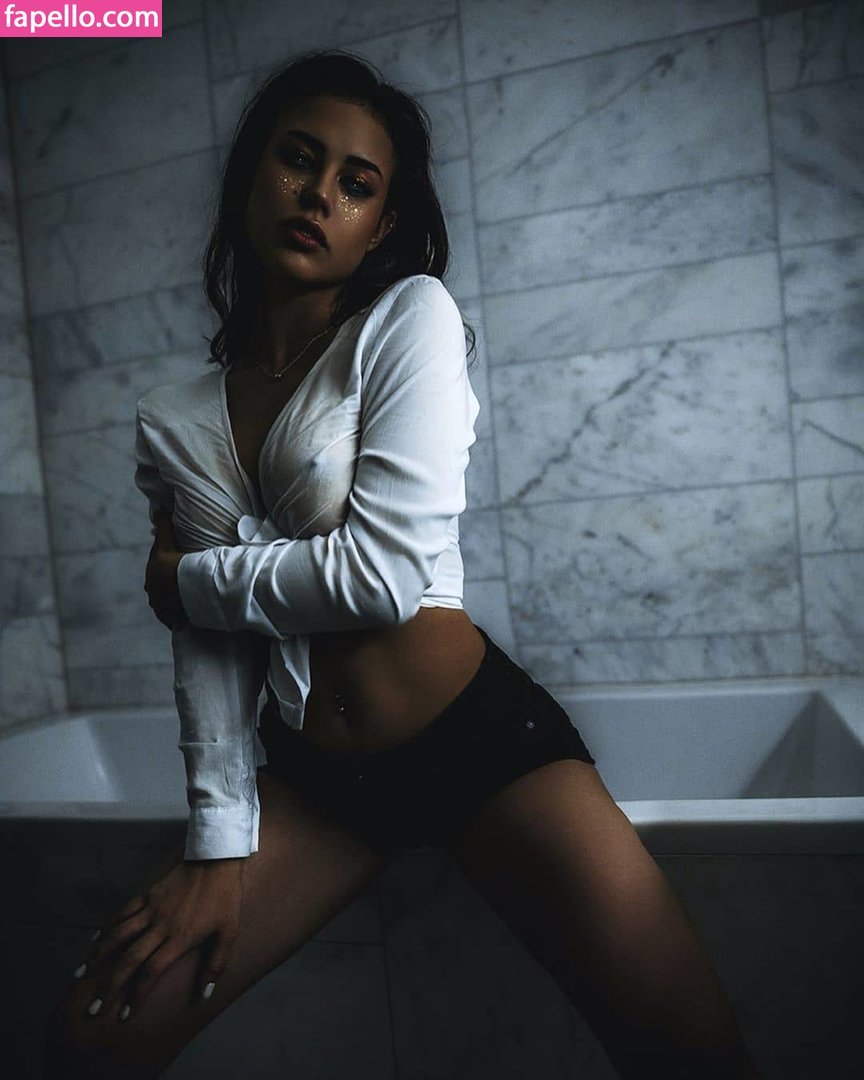 Elena Ponaroshka Maxim