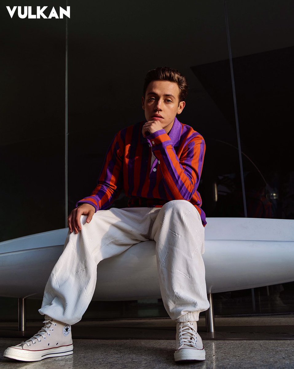Ethan Cutkosky Nude Fakes