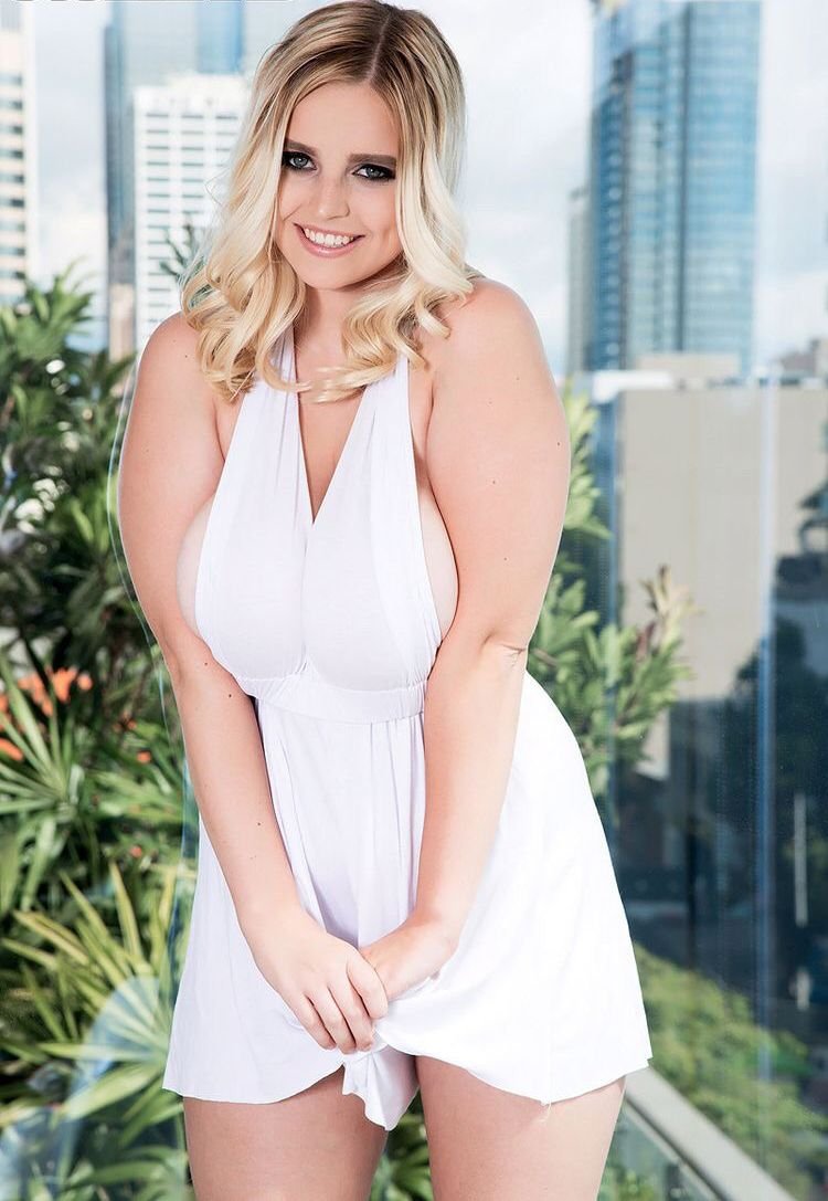 Olga Danilchenko Curvy