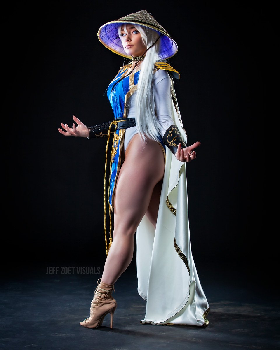 CAMMY BISON COSPLAY