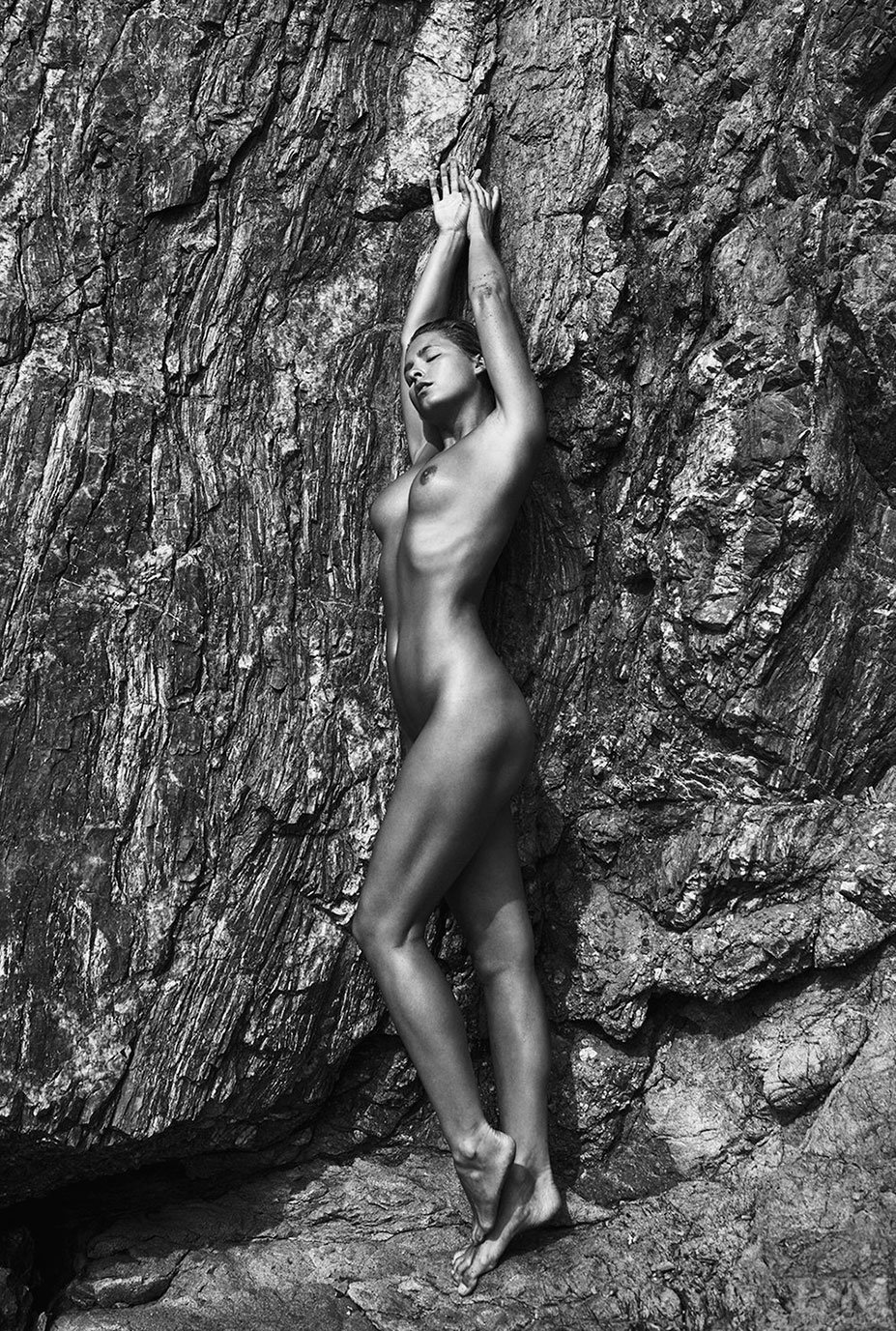 Marisa Papen without panties