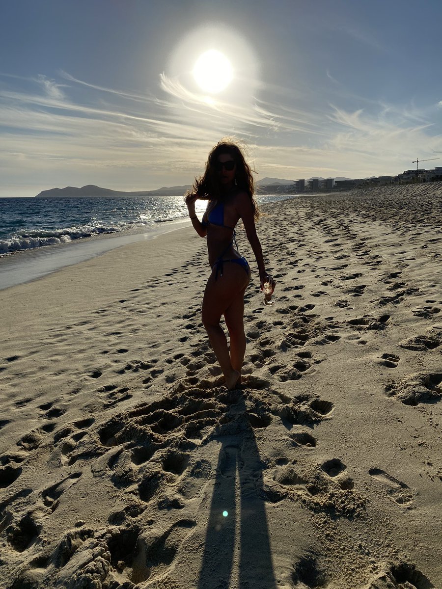 Maria Osadnik Bikini