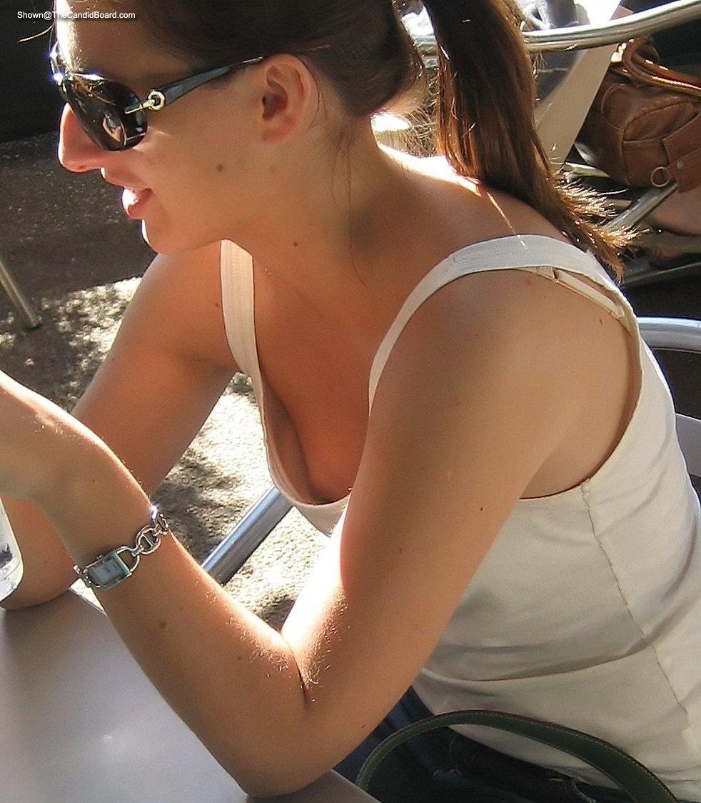 Celebrities Nip Slip