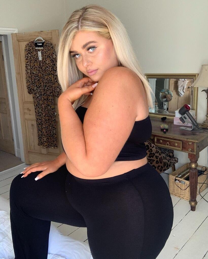 Model Alexus Danisha
