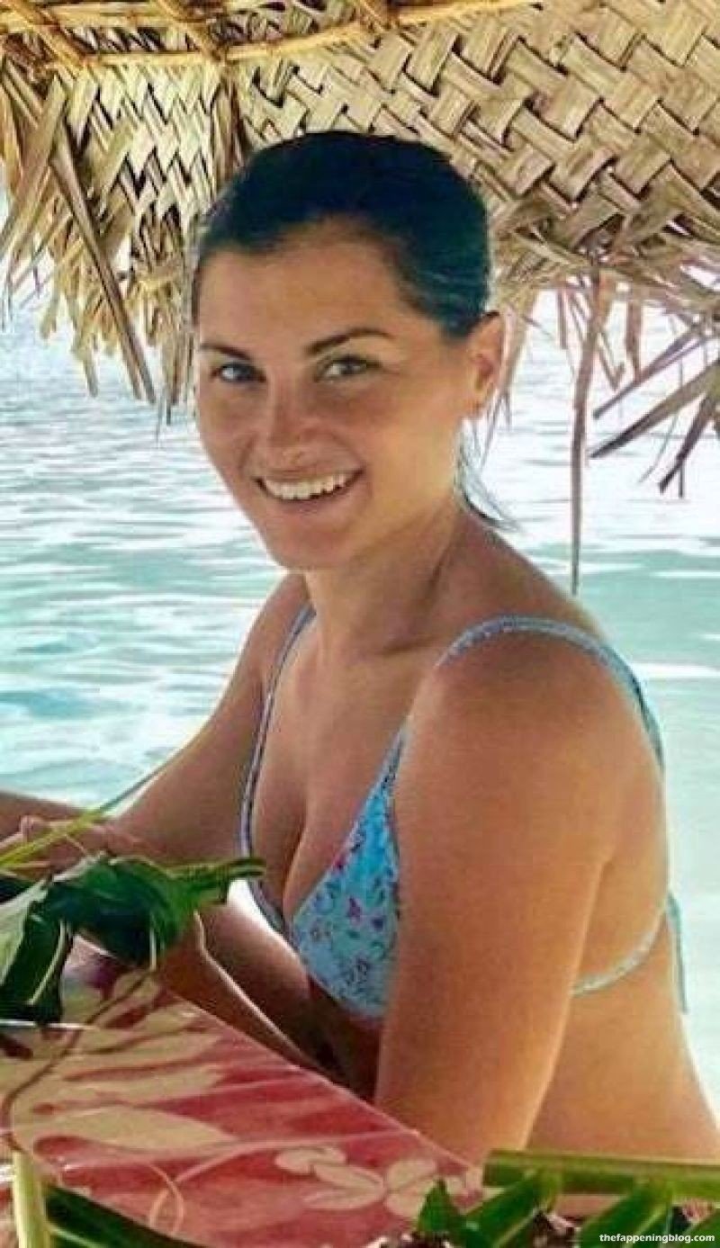 Megan Olivi Naked