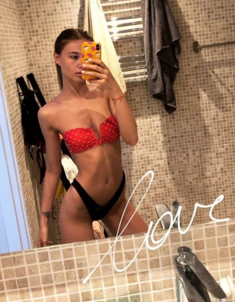 Kimkilwhan23 drain her underwear