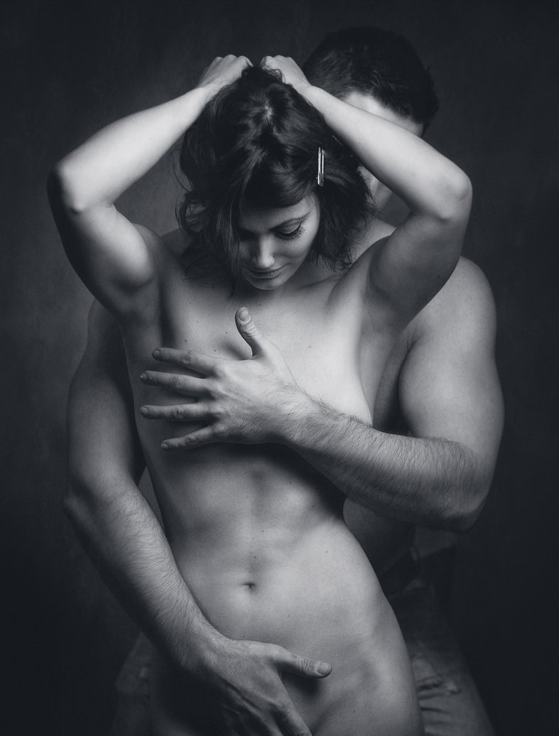 Black and White Vol. 122018 for adults