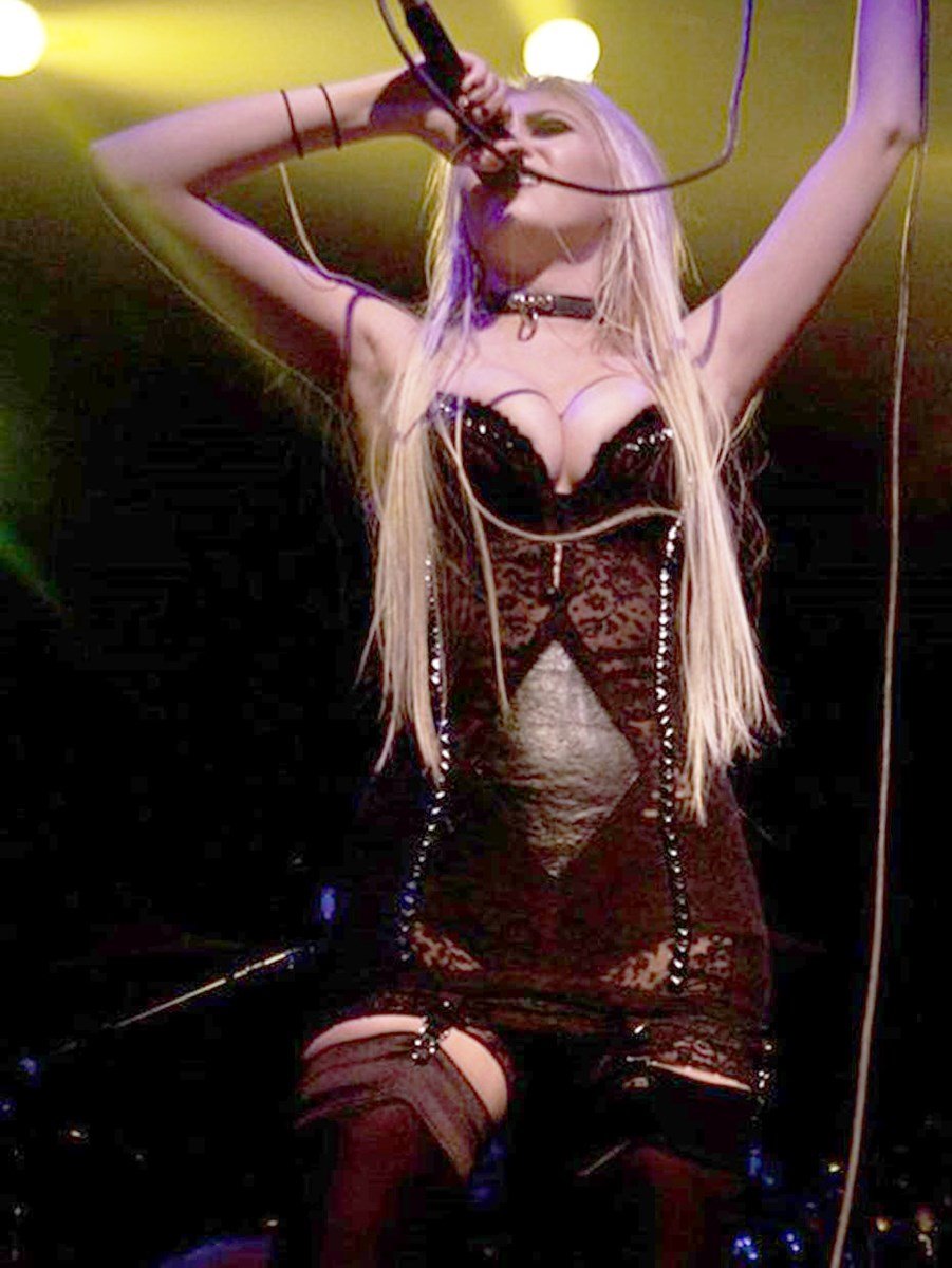 Toylor Mishel Momsen Naked