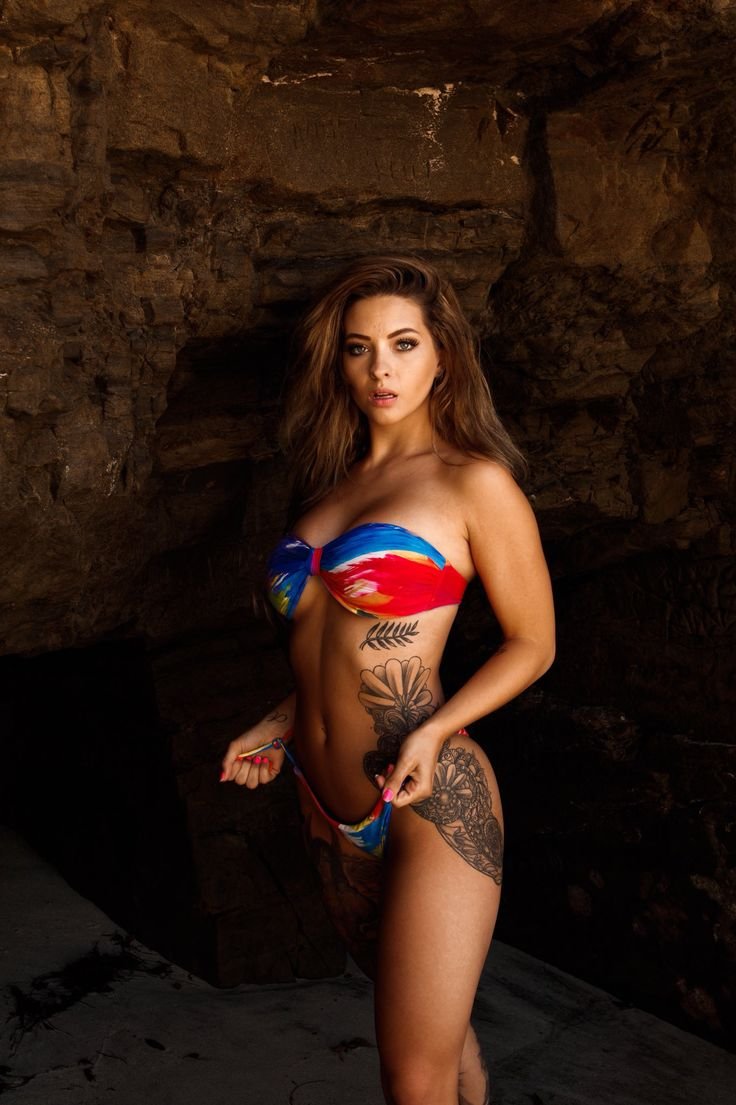 Ashley Resch model