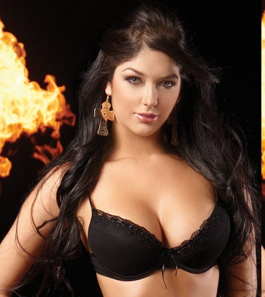 Sisters Davalos