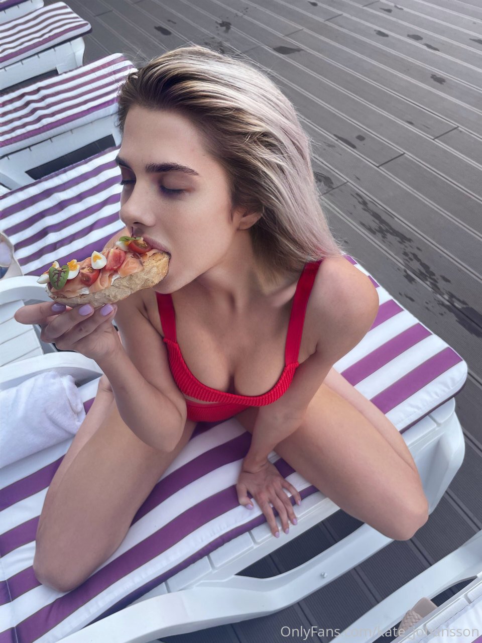 Model Katya Lee Stavropol