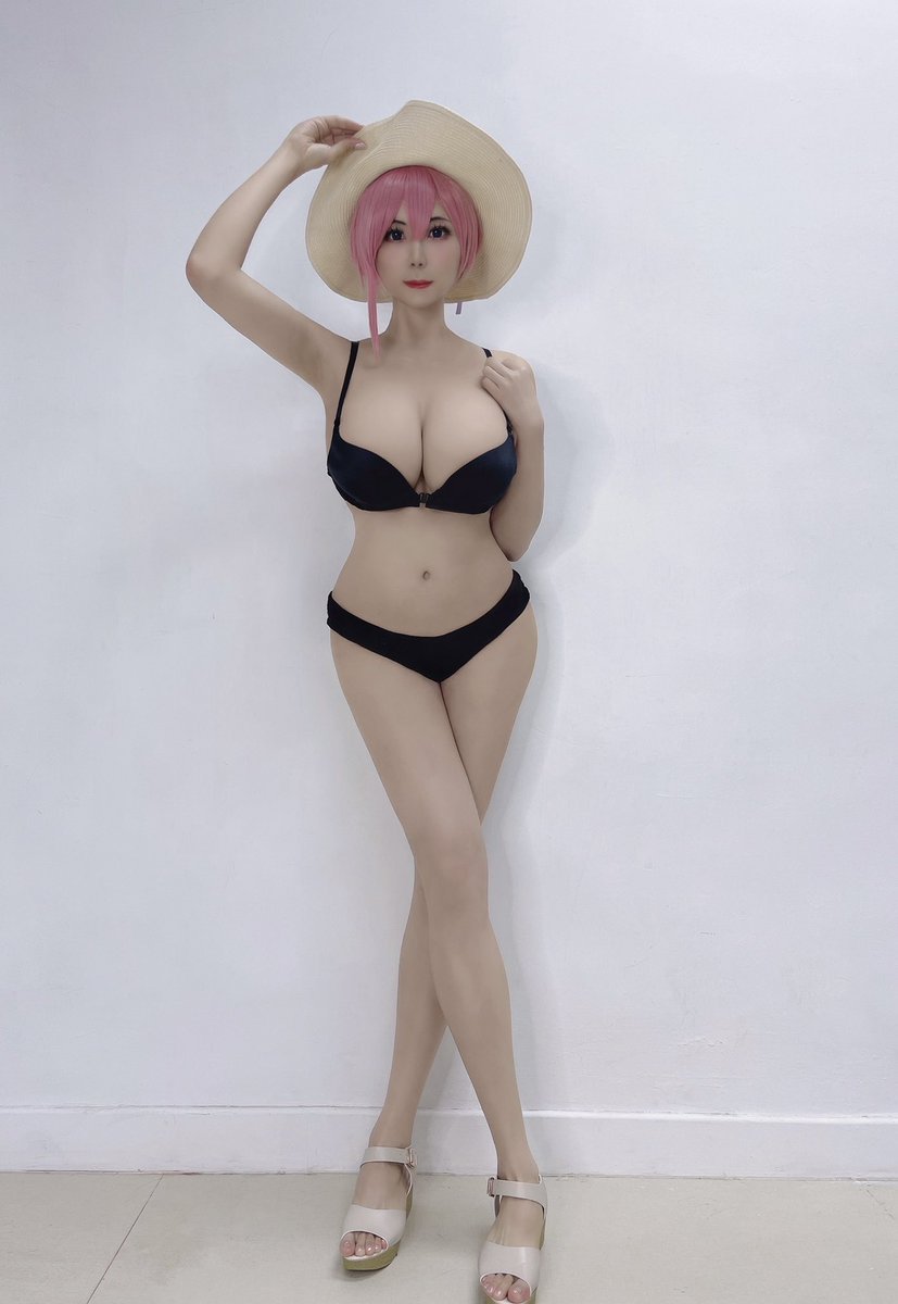 Nickycoser cosplay