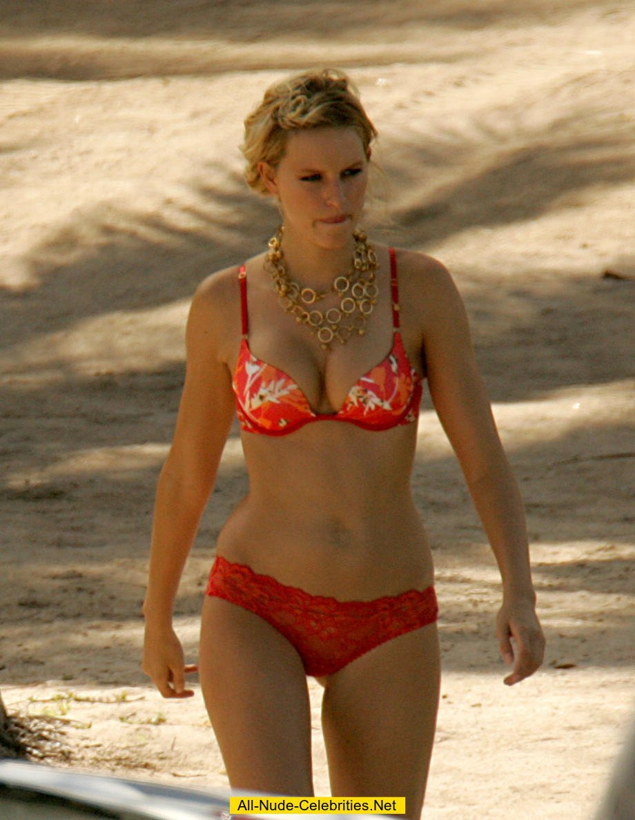 Maria Kurkova photo in a swimsuit