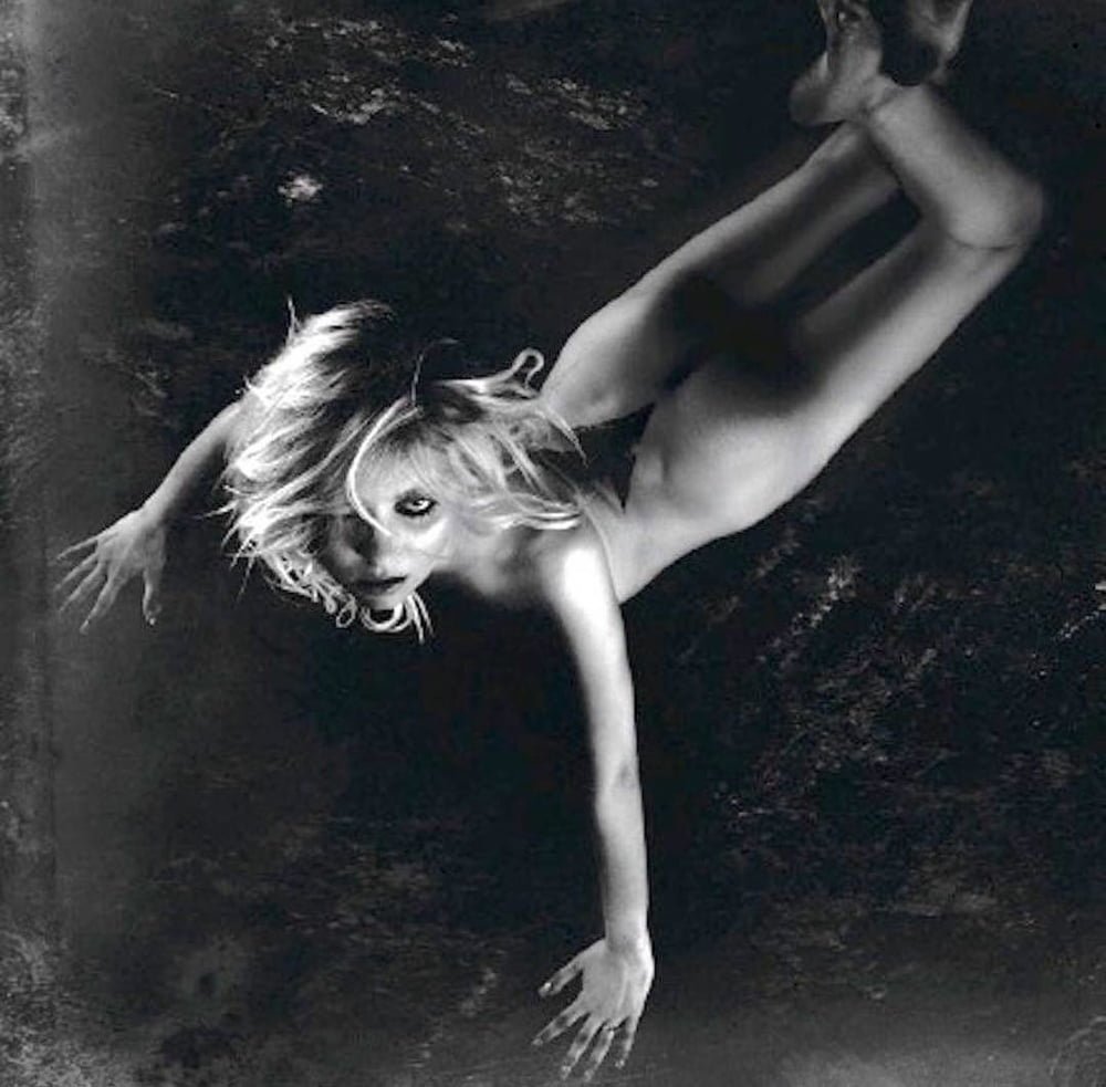 Taylor Momsen Nud
