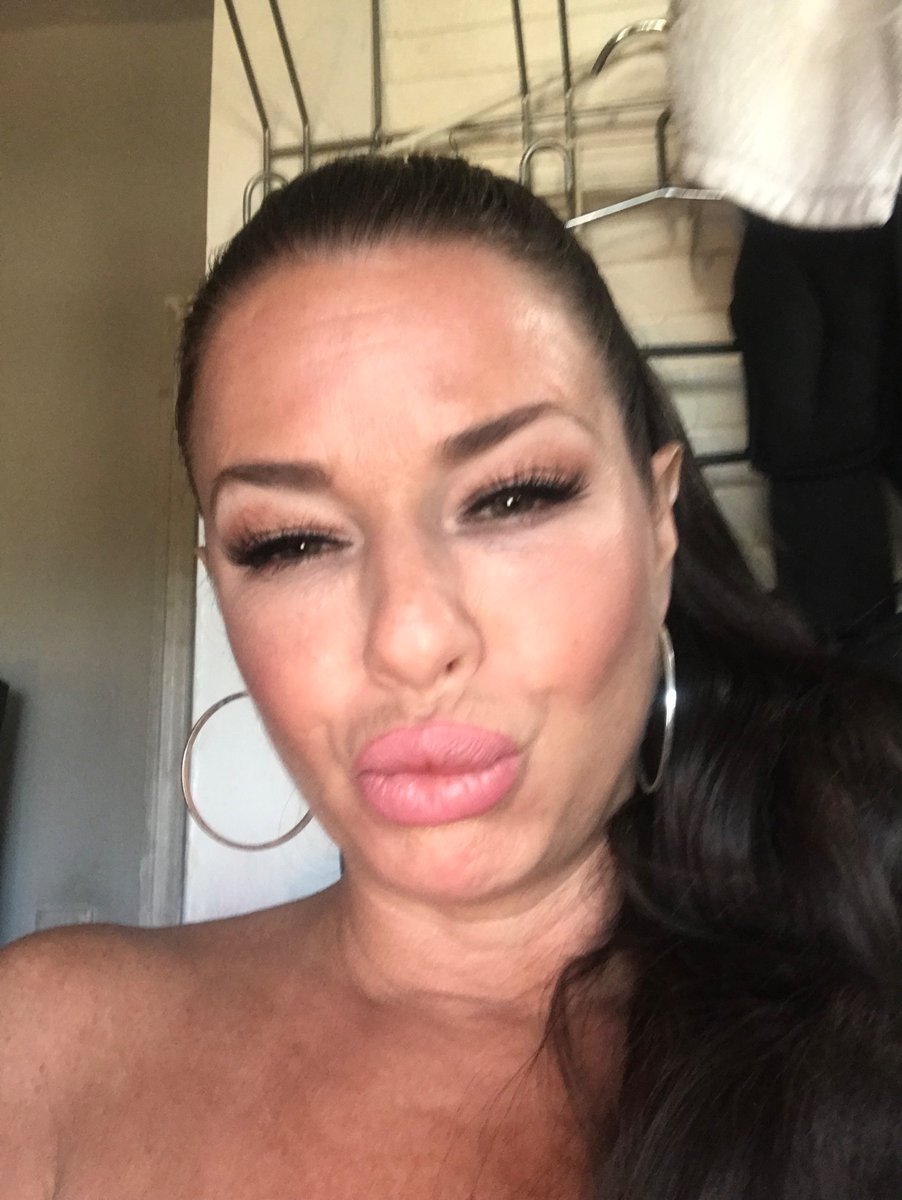 Avluv Veronica Holk