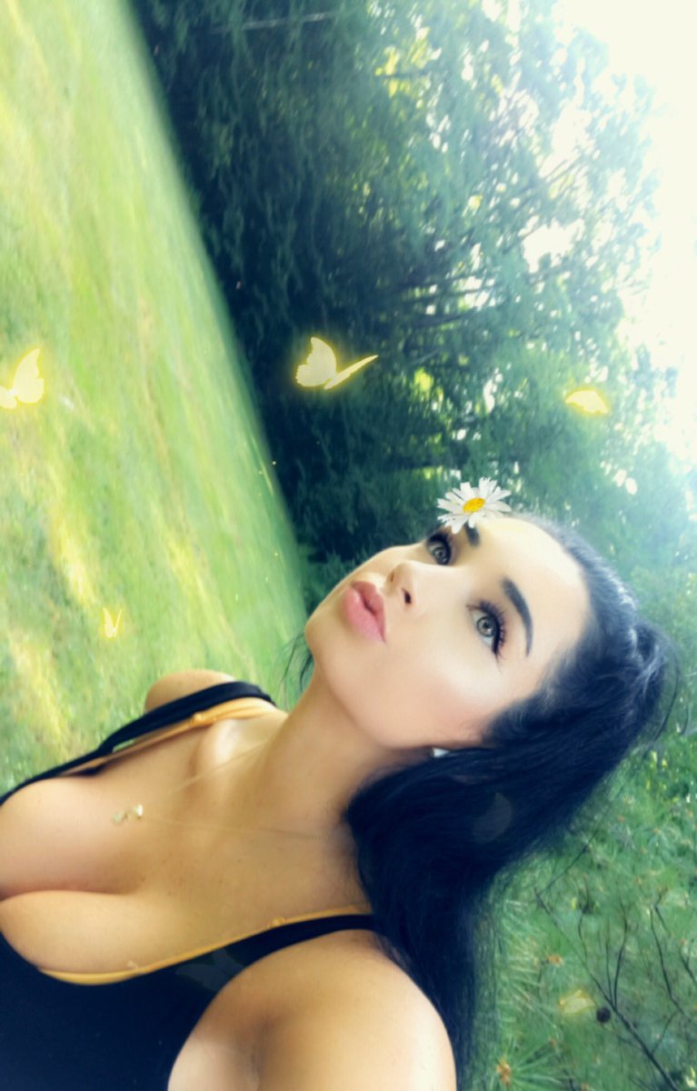 Nicola mclean photo 2019