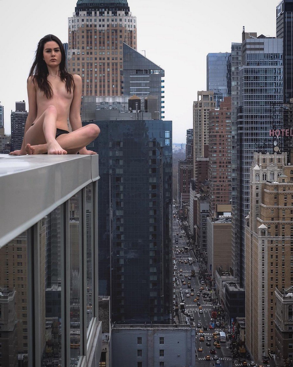 Nude in Public Photo Back Villpaper