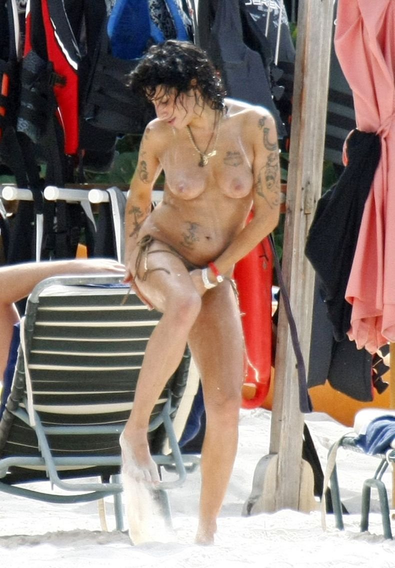 The singer showed boobs