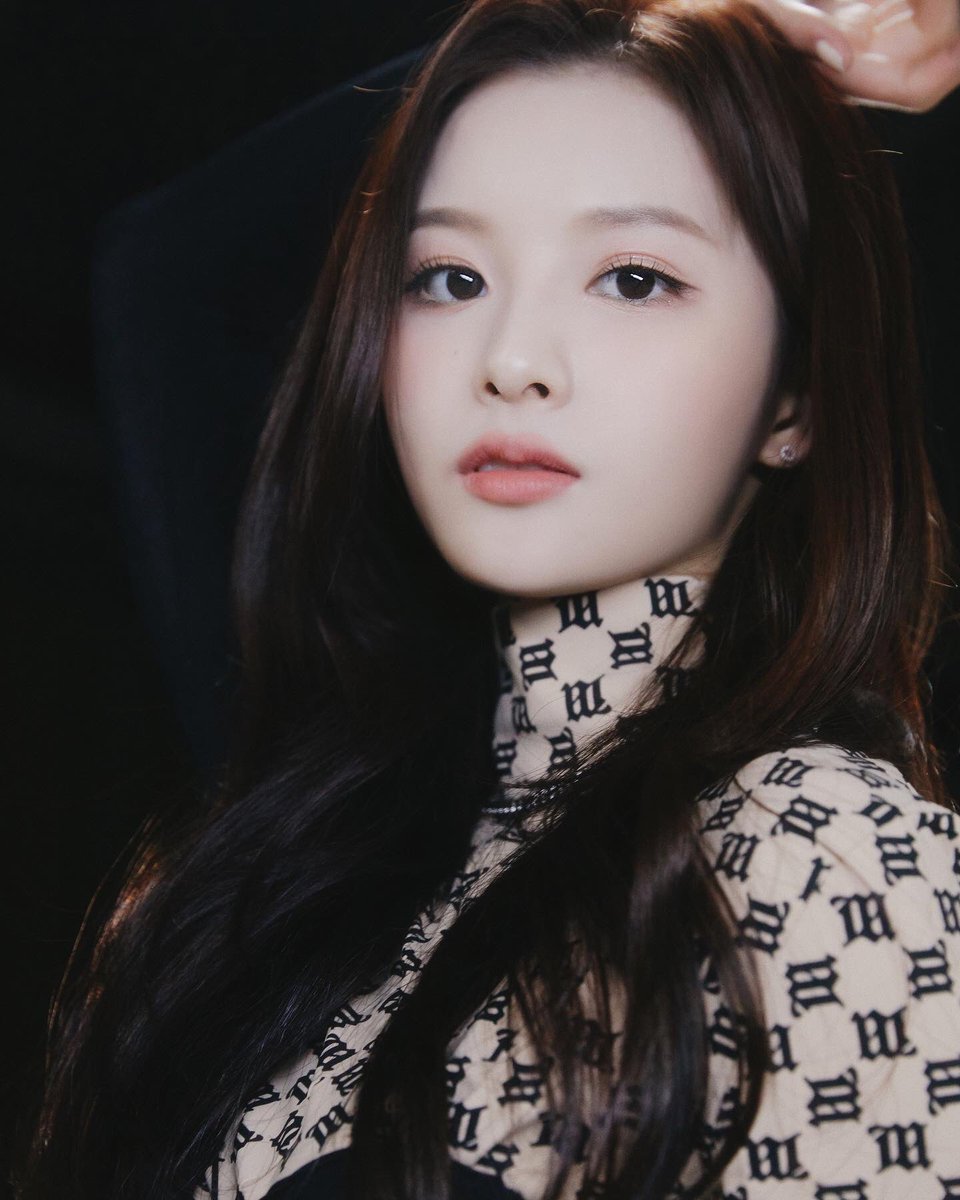 Sullyoon without makeup