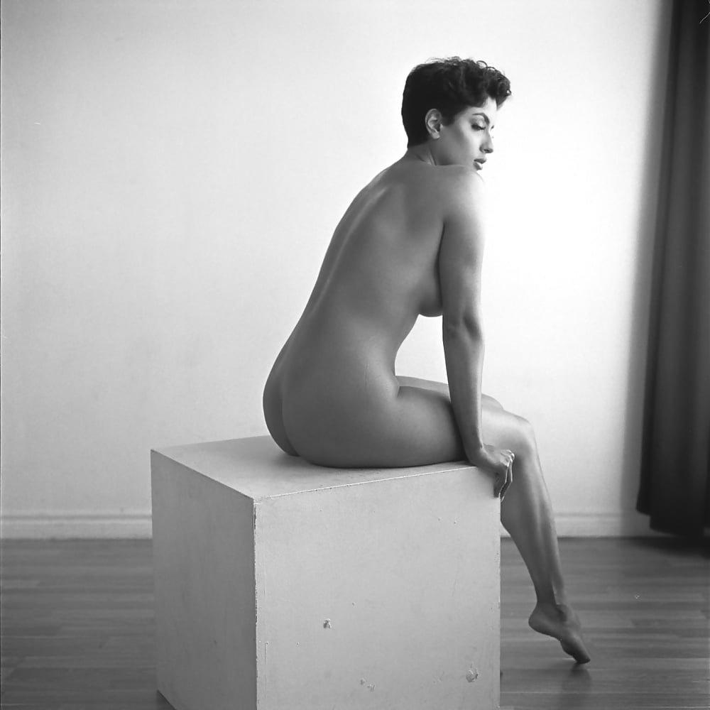 Sarah Ehsani naked breasts
