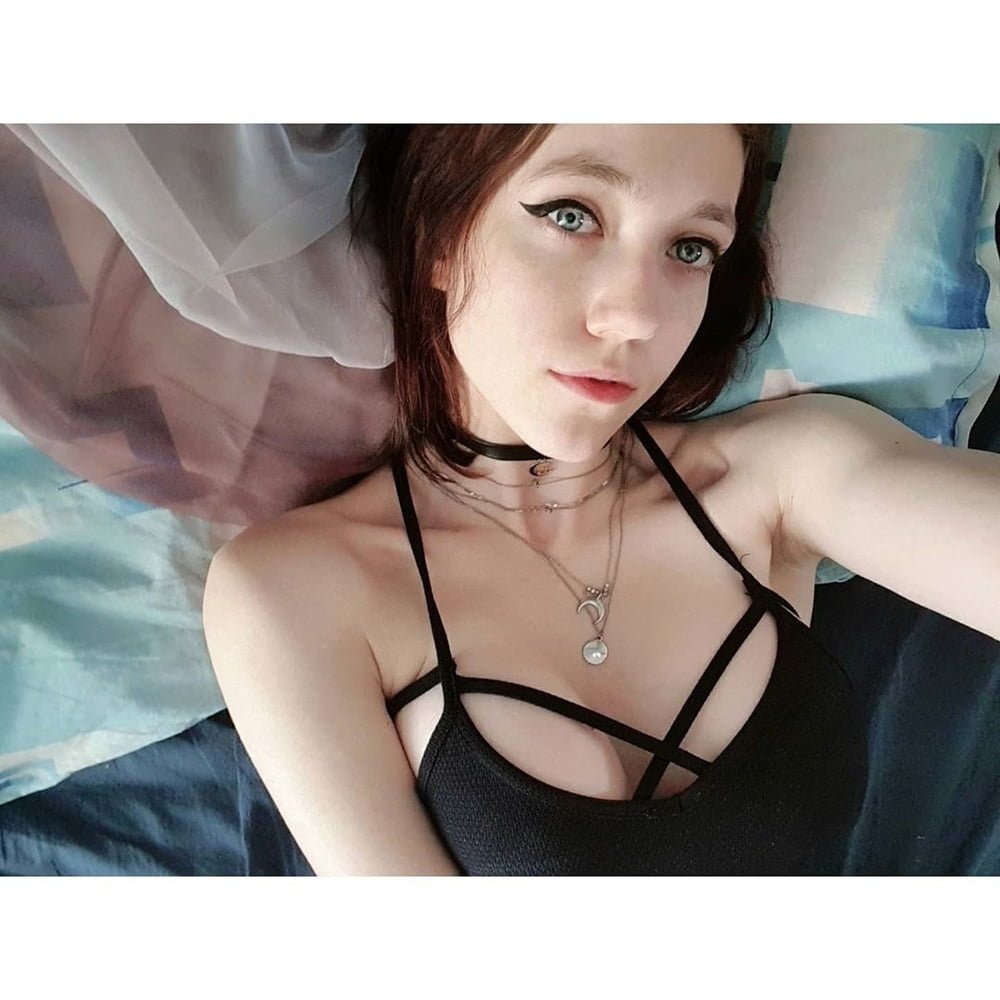 REM Cosplay Elles