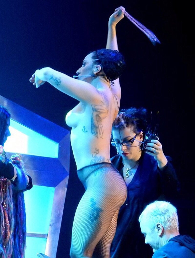 Singer tove lo naked breasts