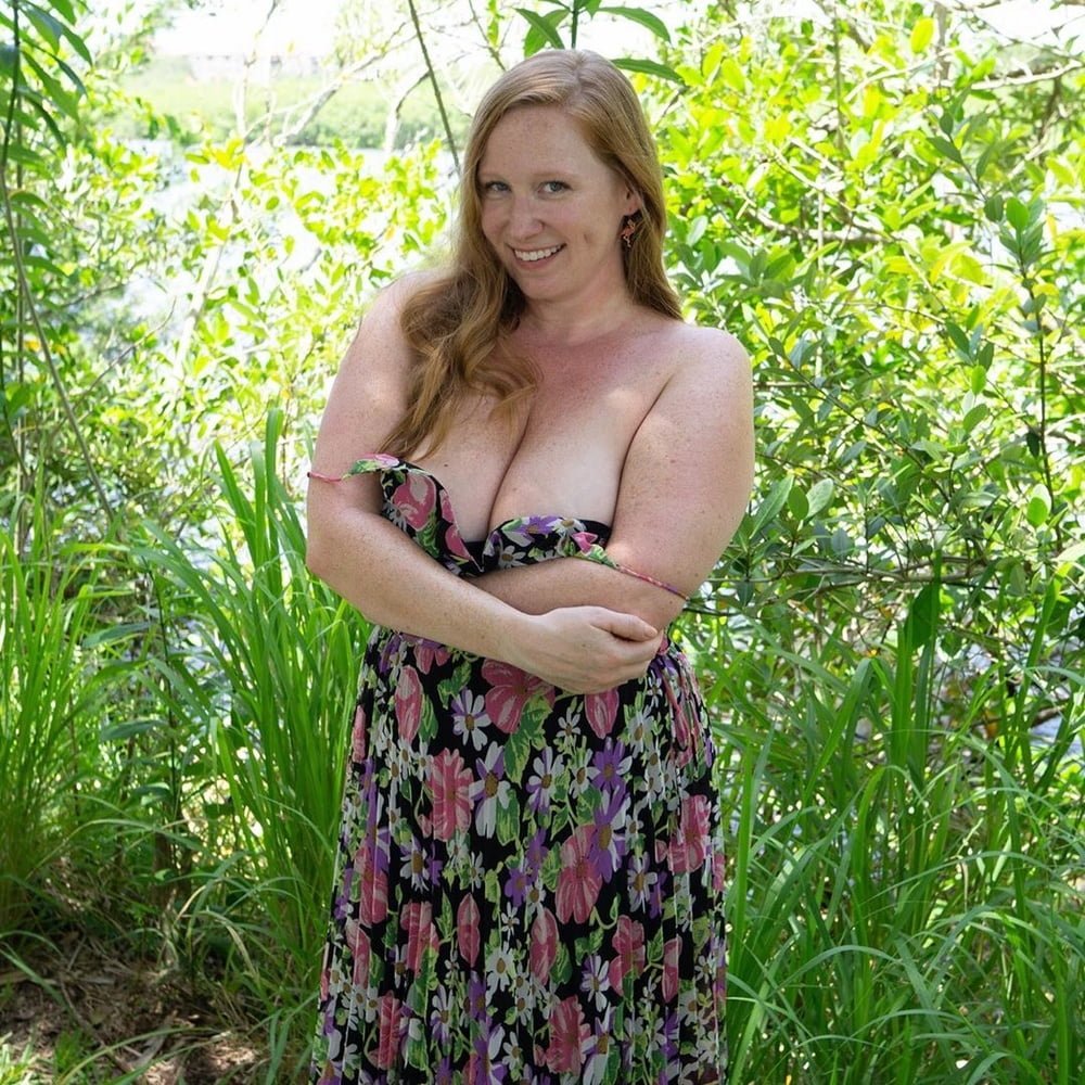 Girl Ginger Daydreams