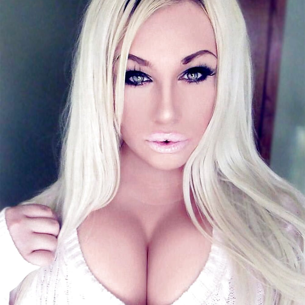 Anastasia Solodkova Lolly Lips