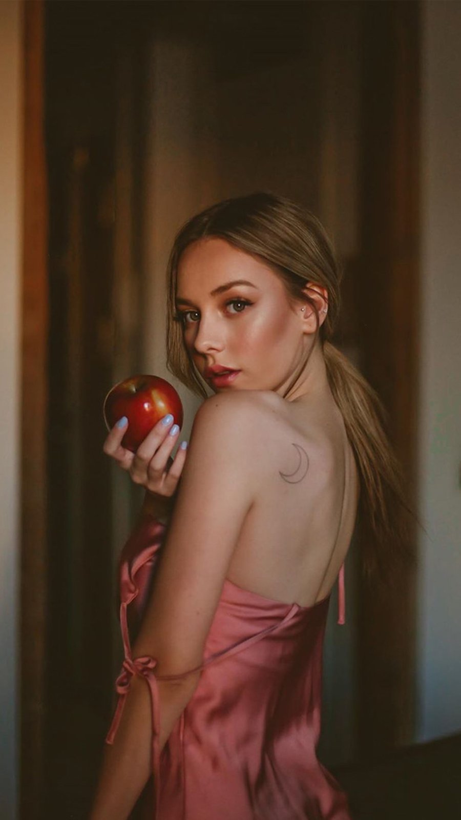 Esther Esposito Elite