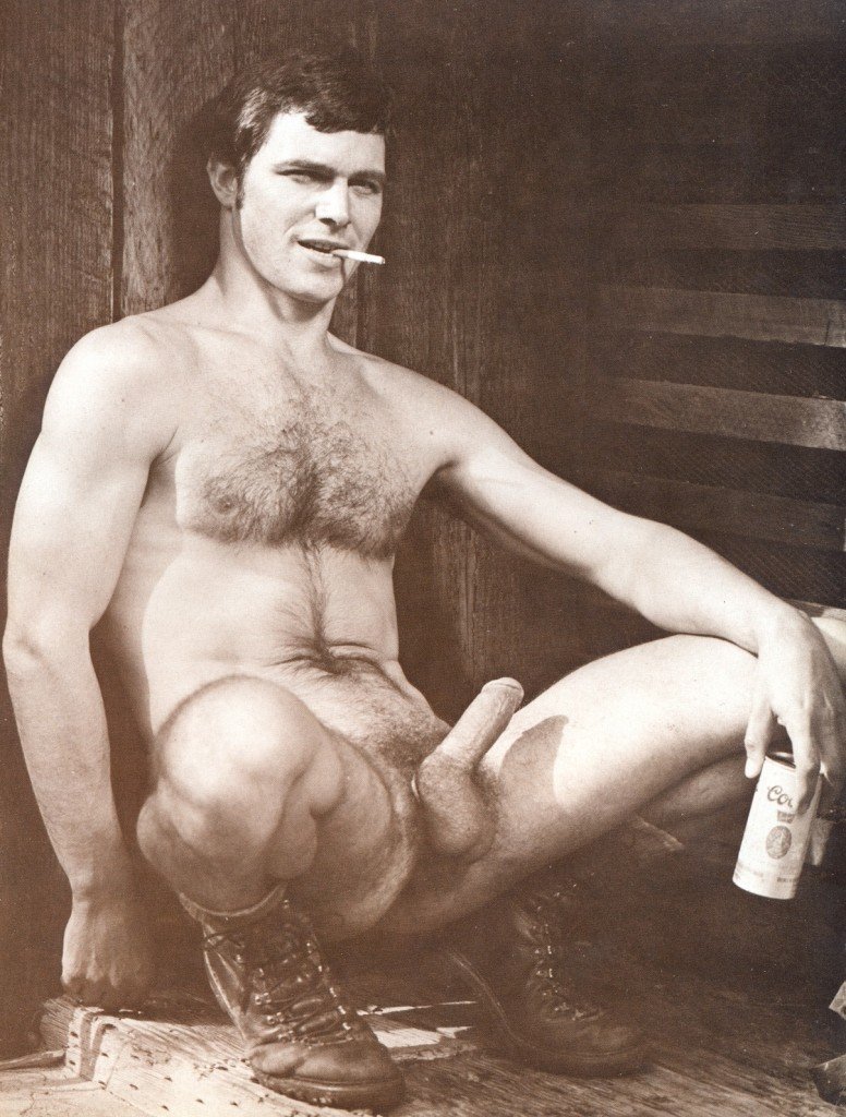 Naked guys on your desktop