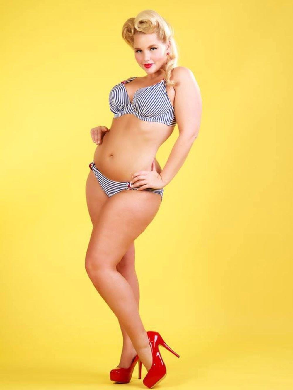 Model Elly Mayday