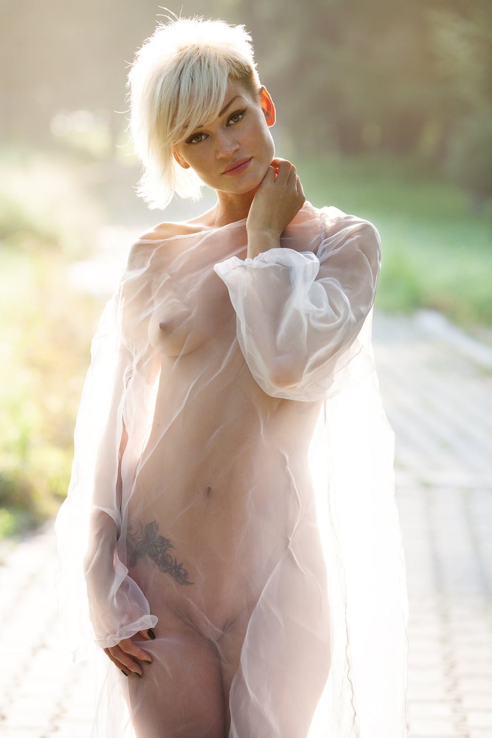 Pammie lee short haircut