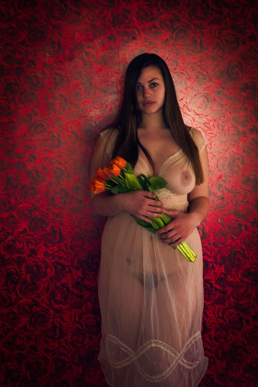 Lilias Wright plus saz nude