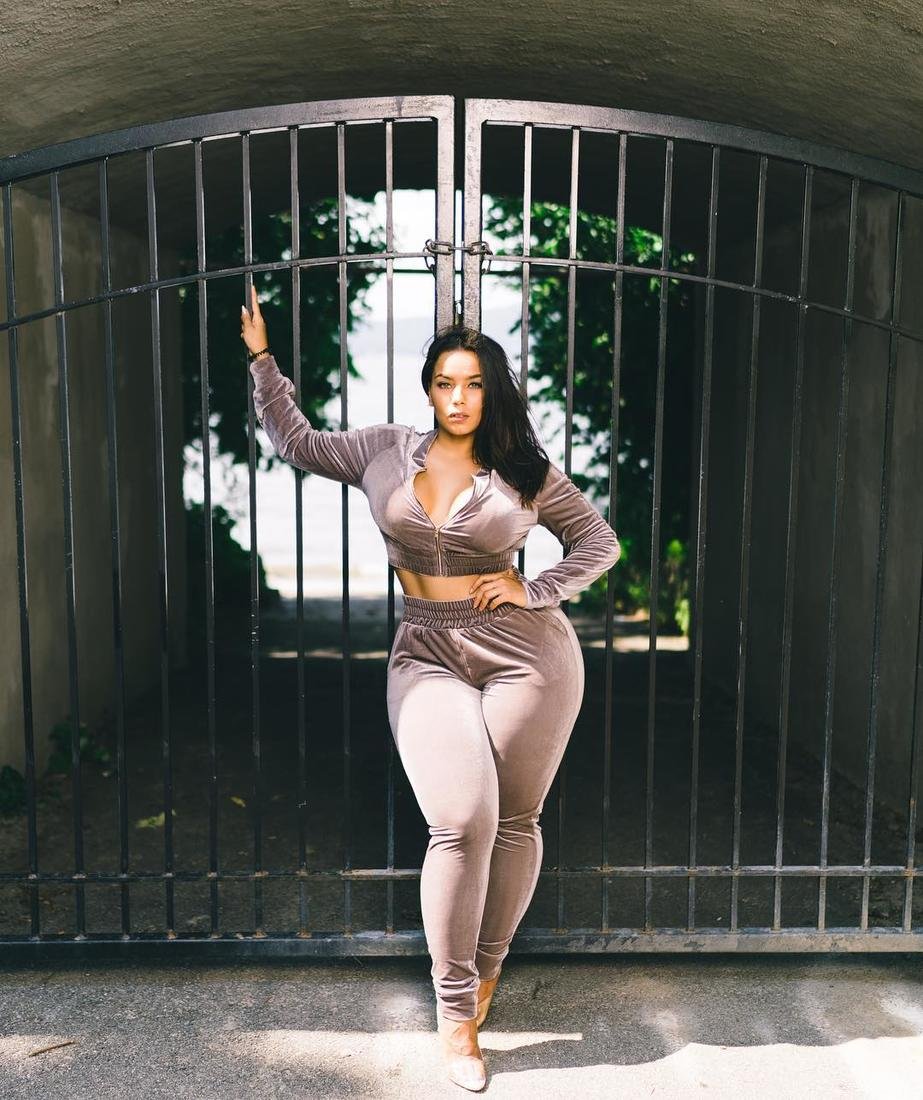 Amanda Santana Mandy Blanco