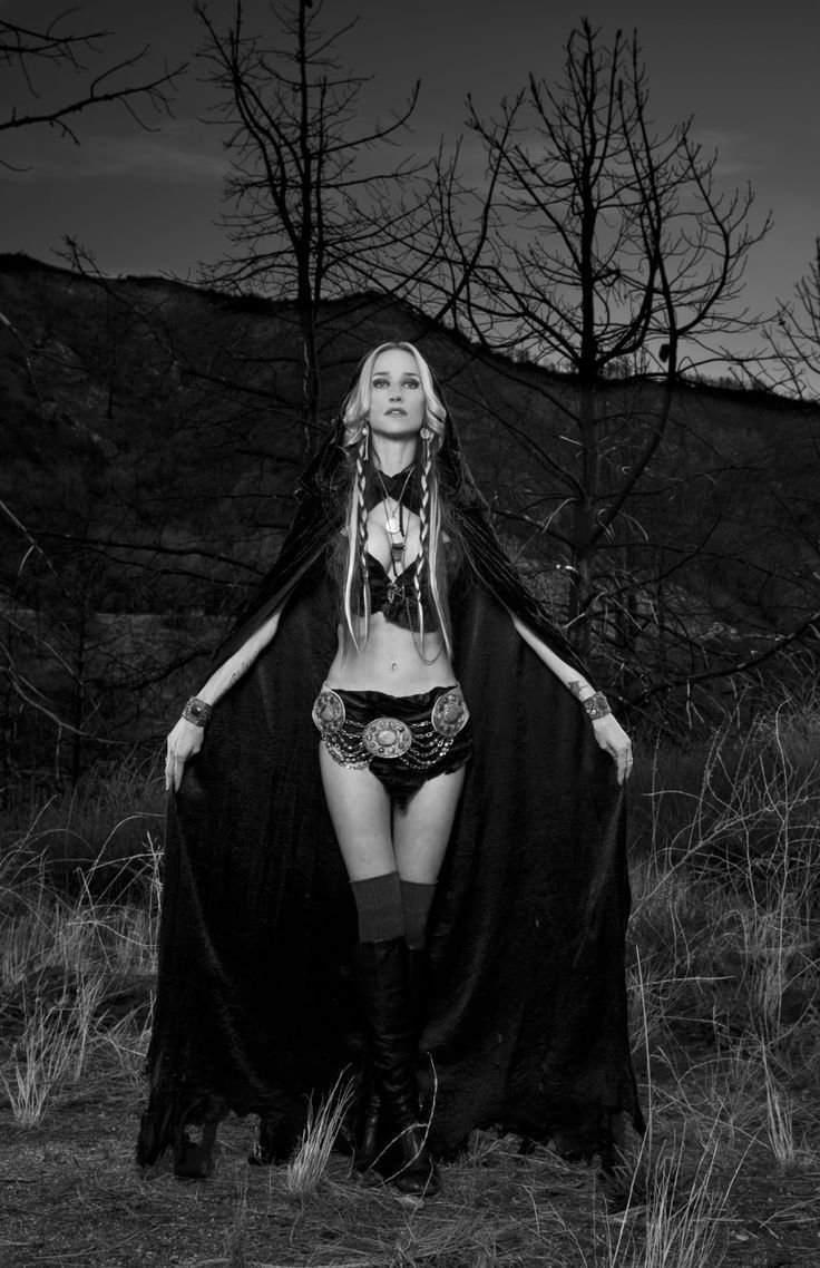 Innocent Witch Xandria
