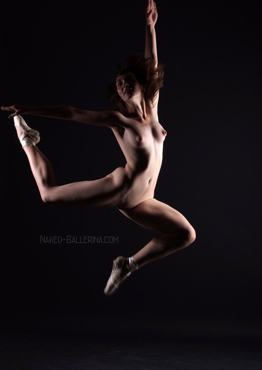 Oksana Kardash ballerina naked