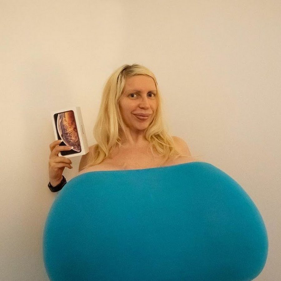 Chelsea Charms Breasts