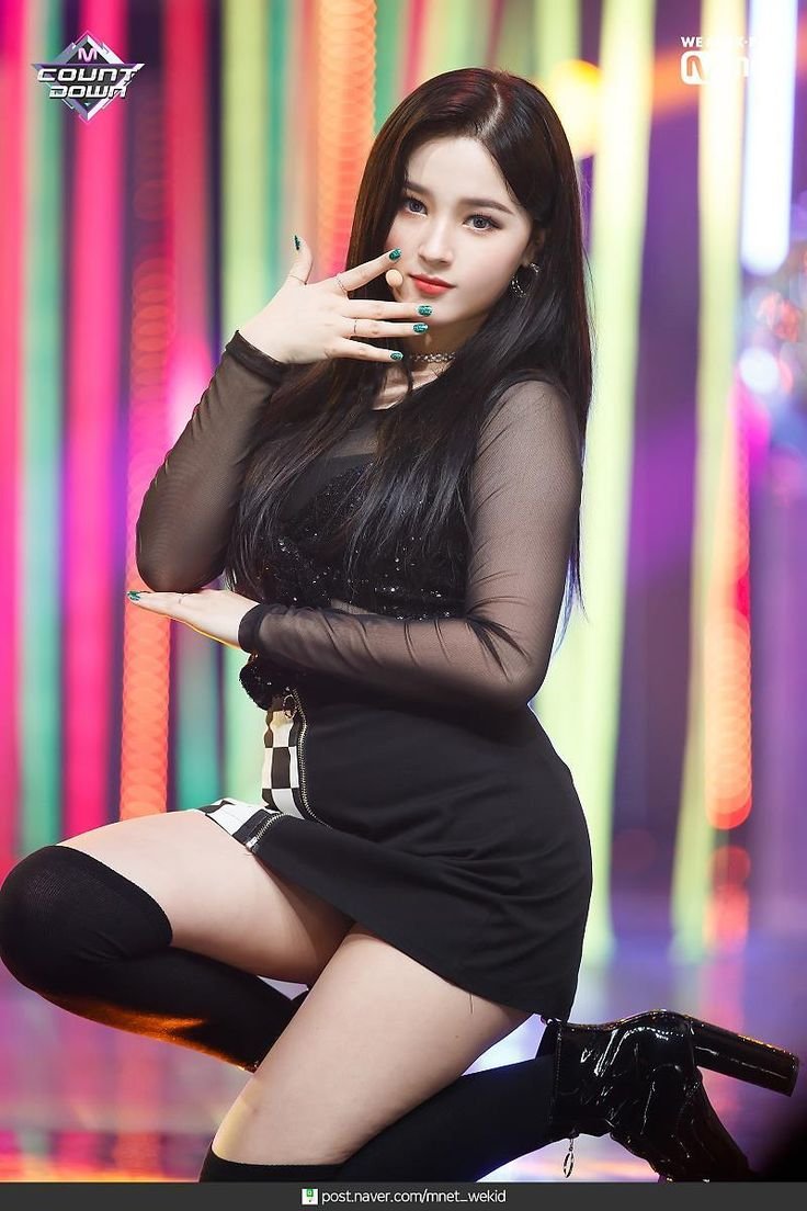 MOMOLAND BOOM participants