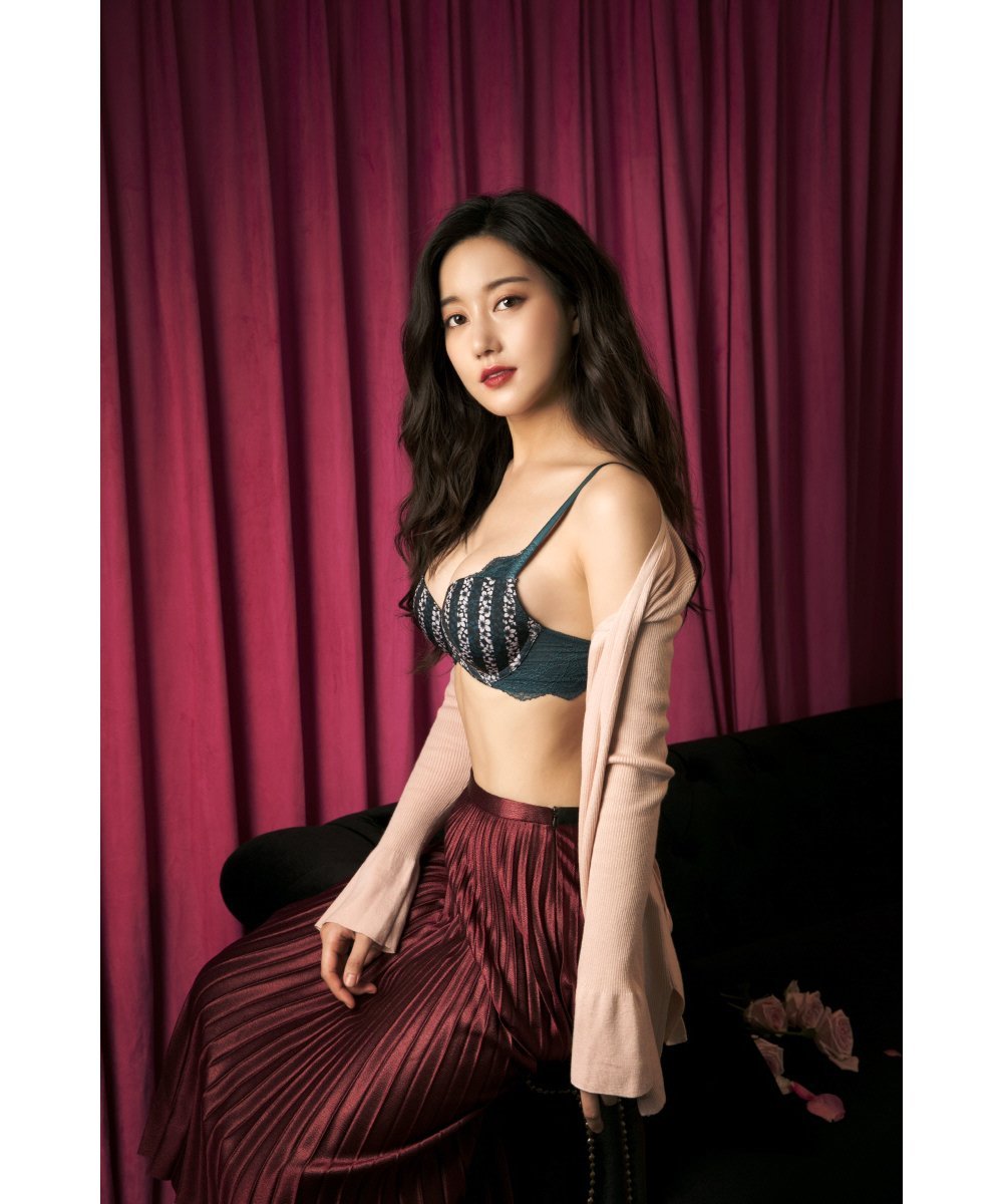 OH in Hye in a dress