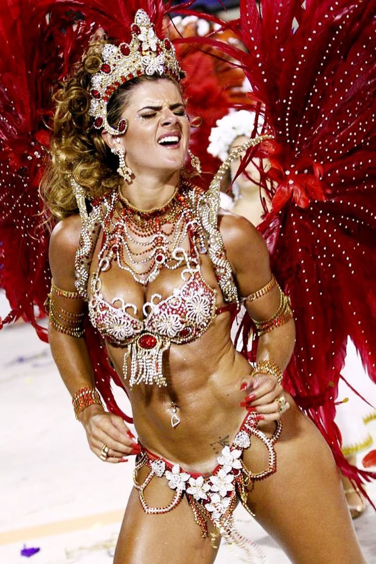 Valya Carnival 18