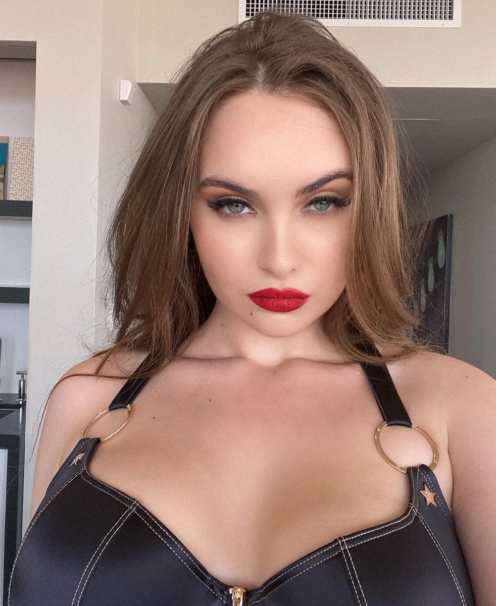 Keila Erin Tits Cosplay