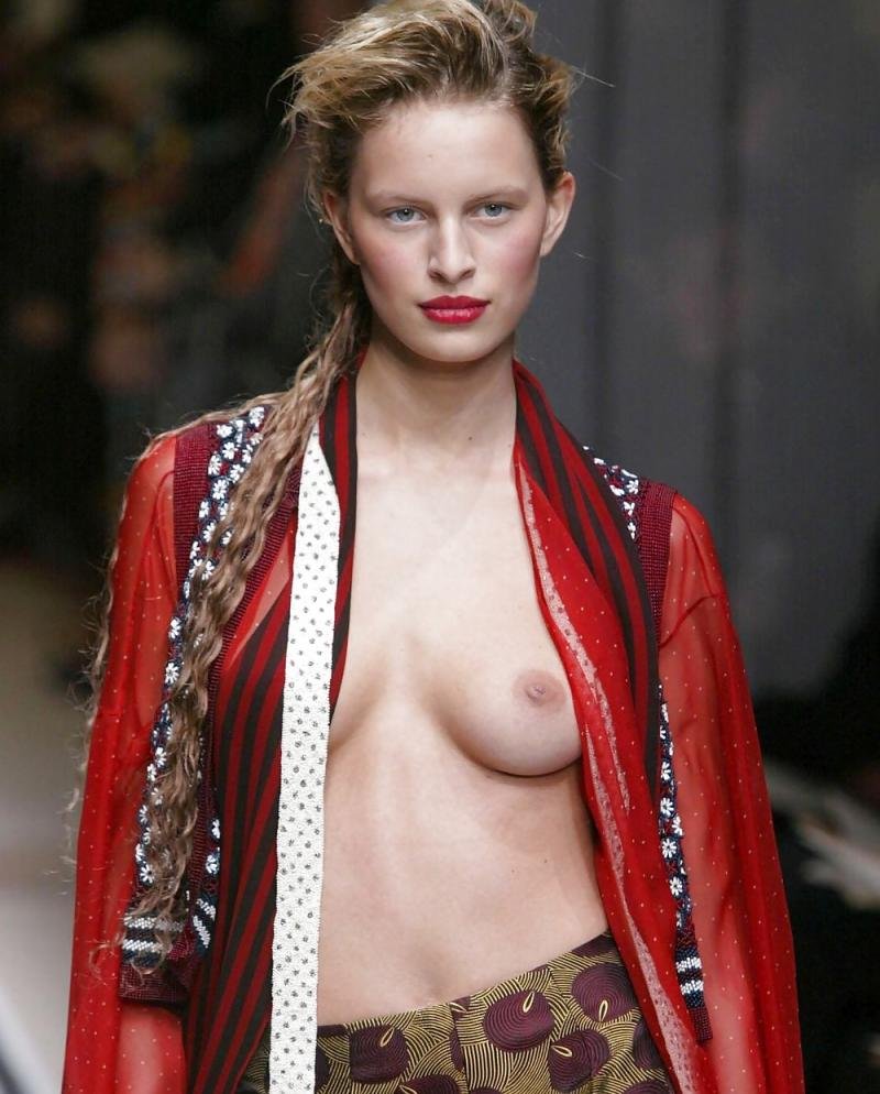 Clothing breasts