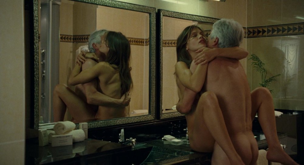 Actress Anne Hathaway Naked