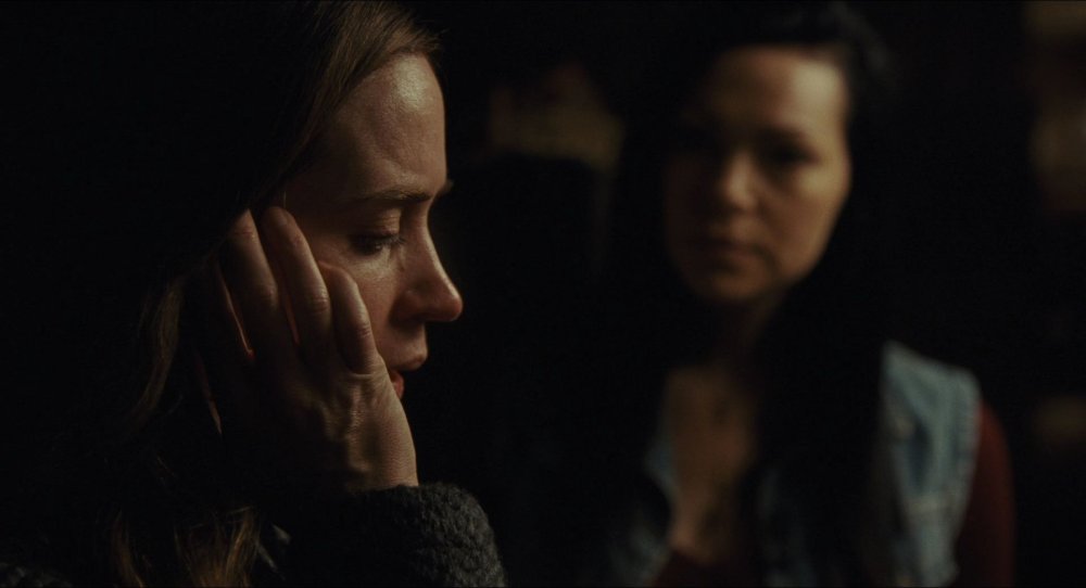 Mira, girl on the train (2021)