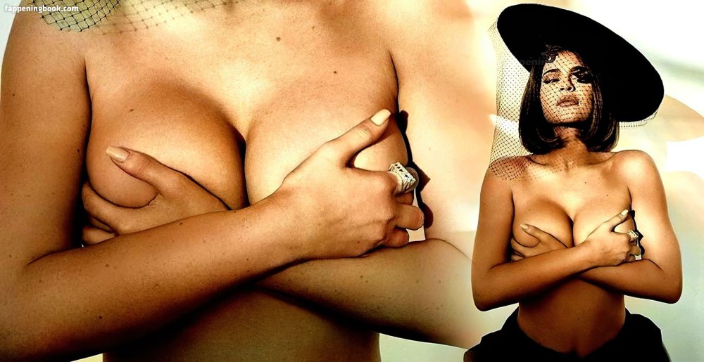 Kylie Jenner Sexy Tits