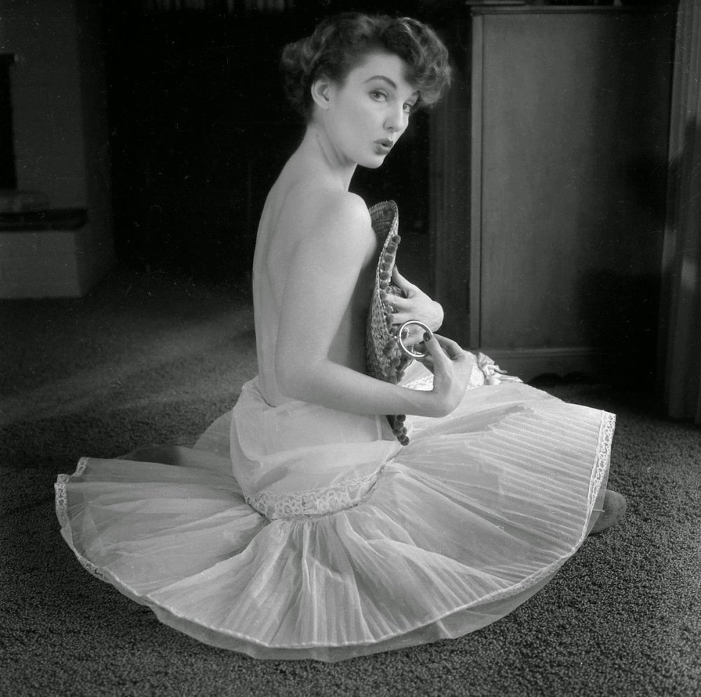 Ellison Hayes photo