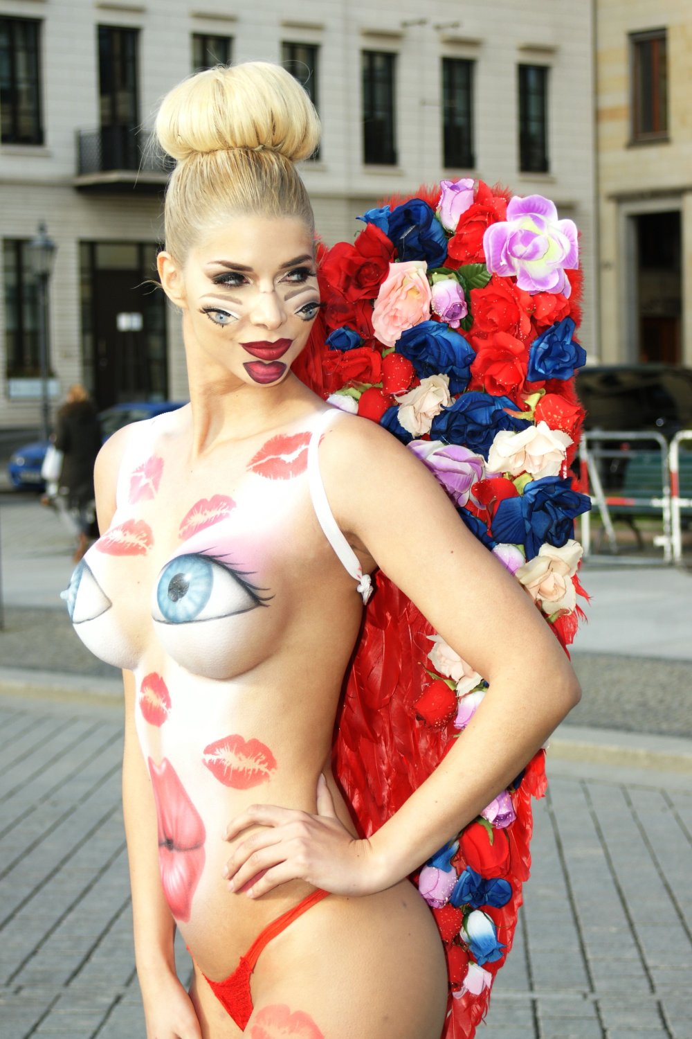 Bodiart on the female body